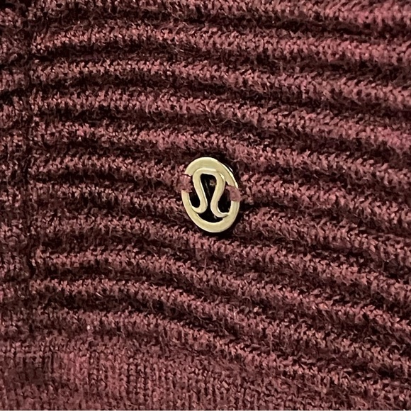 Lululemon Sit In Lotus Wrap II Plum Purple Merino Wool Knit Size 2 - Picture 7 of 9